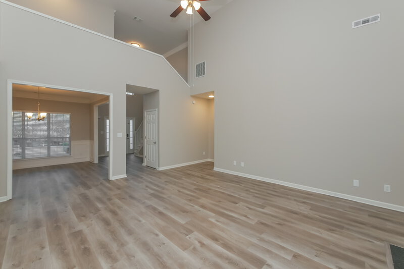 2,580/Mo, 95 Barrington Farms Ct Sharpsburg, GA 30277 Living Room View 3