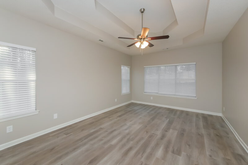 2,580/Mo, 95 Barrington Farms Ct Sharpsburg, GA 30277 Main Bedroom View
