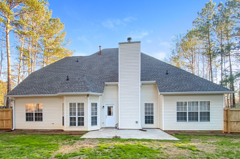 2,580/Mo, 95 Barrington Farms Ct Sharpsburg, GA 30277 Rear View
