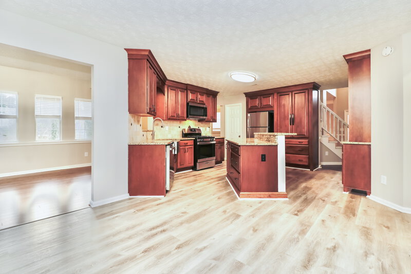 2,580/Mo, 115 French Village Blvd Sharpsburg, GA 30277 Kitchen View