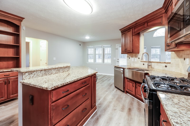 2,580/Mo, 115 French Village Blvd Sharpsburg, GA 30277 Kitchen View 4