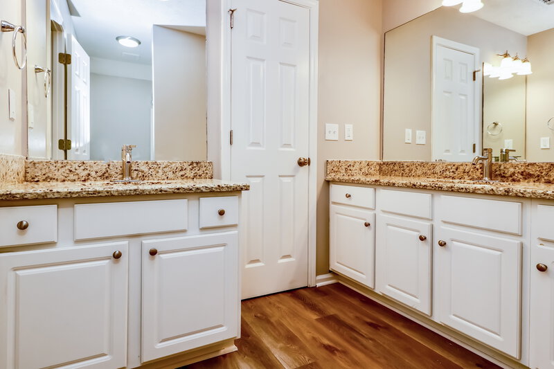 2,580/Mo, 115 French Village Blvd Sharpsburg, GA 30277 Bathroom View