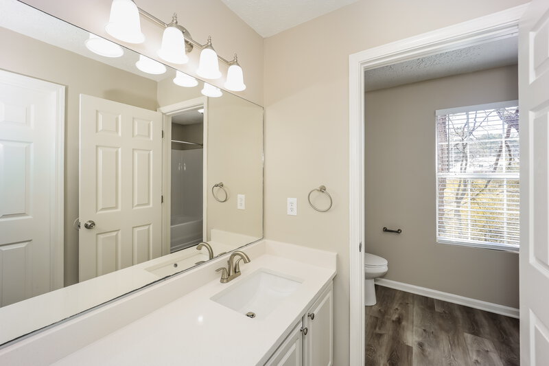 1,785/Mo, 6047 Twin Creeks Ct Riverdale, GA 30296 Main Bathroom View