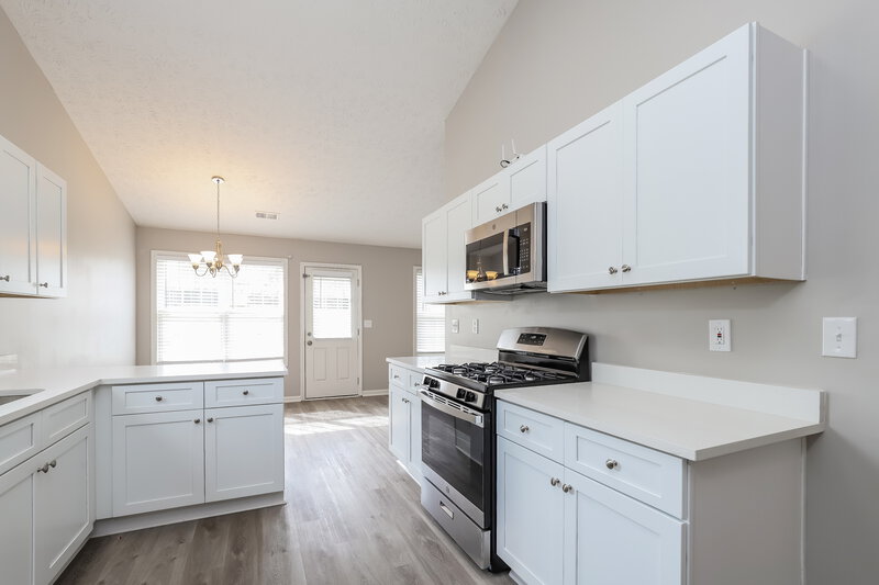 1,960/Mo, 5855 Meadowfield Trce Flowery Branch, GA 30542 Kitchen View 2