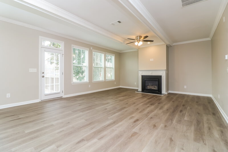 3,610/Mo, 2607 Church St NW Atlanta, GA 30318 Living Room View 3