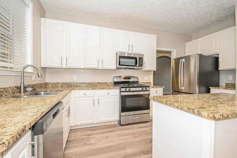 2,905/Mo, 2115 Grand Jct Alpharetta, GA 30004 Kitchen View