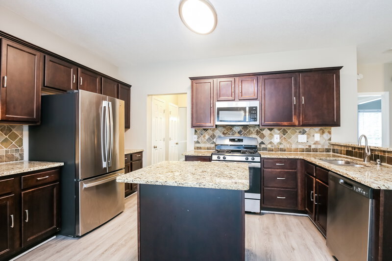 2,845/Mo, 10550 Windsor Park Dr Johns Creek, GA 30022 Kitchen View