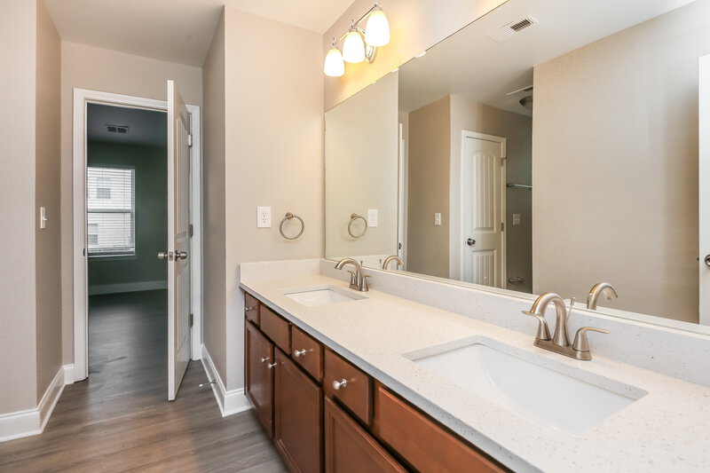 4,220/Mo, 3595 Fallen Oak Ln Buford, GA 30519 Bathroom View