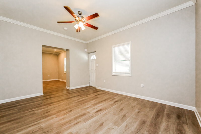 2,295/Mo, 1175 McDaniel St SW Atlanta, GA 30310 Living Room View