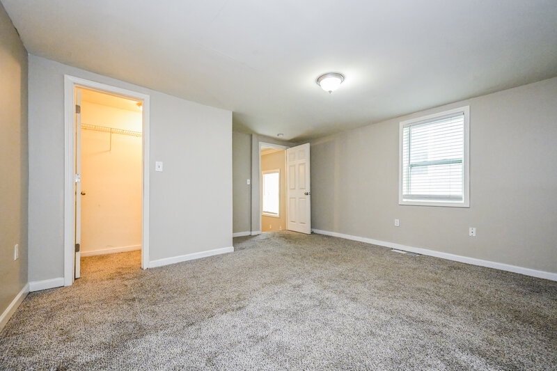 2,295/Mo, 1175 McDaniel St SW Atlanta, GA 30310 Main Bedroom View 2