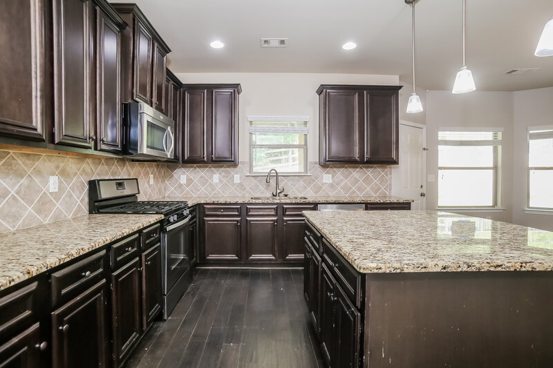 2,520/Mo, 128 Cleburne Pl Acworth, GA 30101 Kitchen View 2