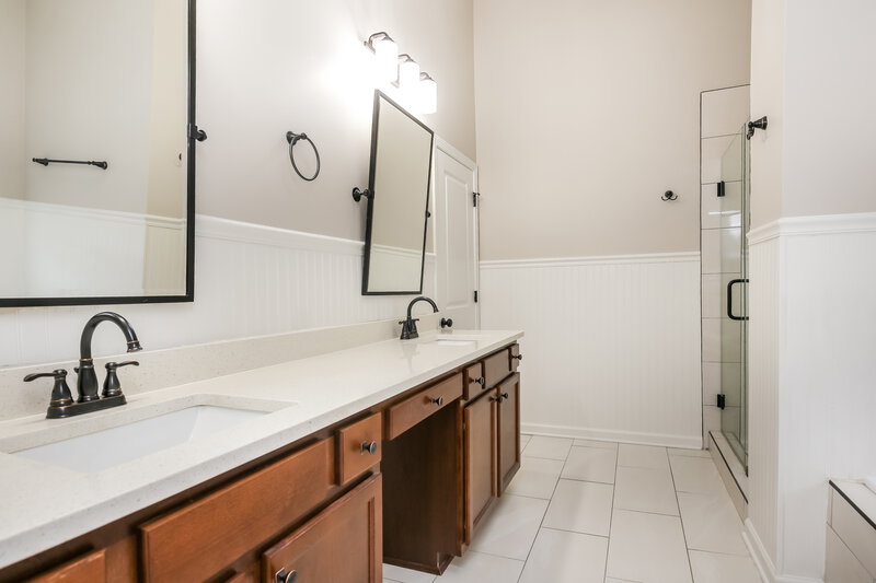 2,630/Mo, 2634 Dawning Day Dr Dacula, GA 30019 Main Bathroom View