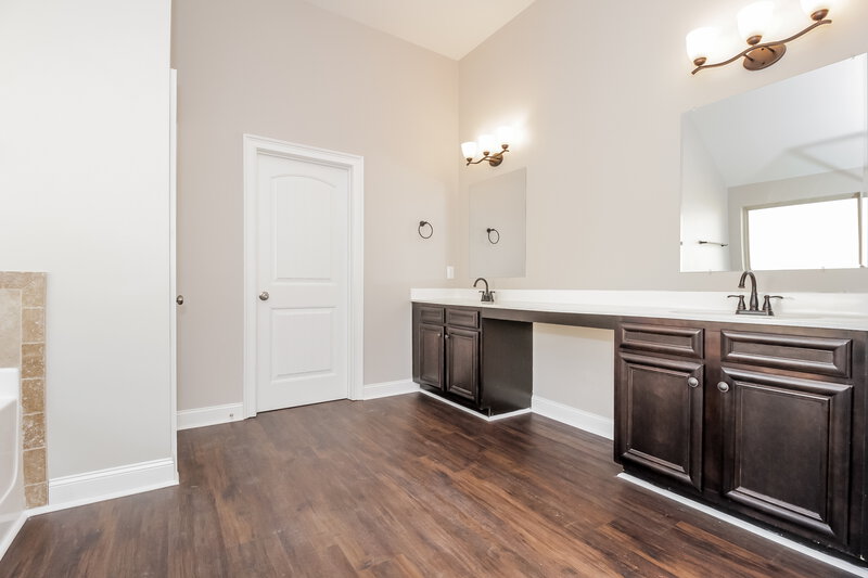 2,705/Mo, 125 Cleburne Pl Acworth, GA 30101 Main Bathroom View