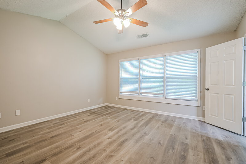 2,800/Mo, 4150 Ancroft Cir Norcross, GA 30092 Main Bedroom View