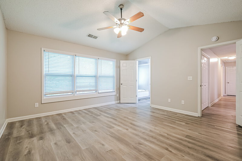 2,800/Mo, 4150 Ancroft Cir Norcross, GA 30092 Main Bedroom View 2