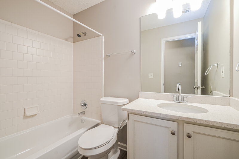 2,800/Mo, 4150 Ancroft Cir Norcross, GA 30092 Bathroom View