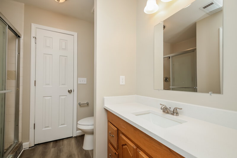 2,560/Mo, 340 Hermitage Ct SW Marietta, GA 30064 Main Bathroom View