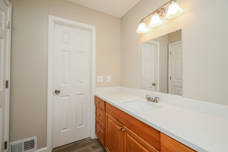 2,560/Mo, 340 Hermitage Ct SW Marietta, GA 30064 Bathroom View 3