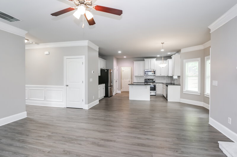 2,580/Mo, 5625 Waylon Trl Cumming, GA 30028 Living Room View 2