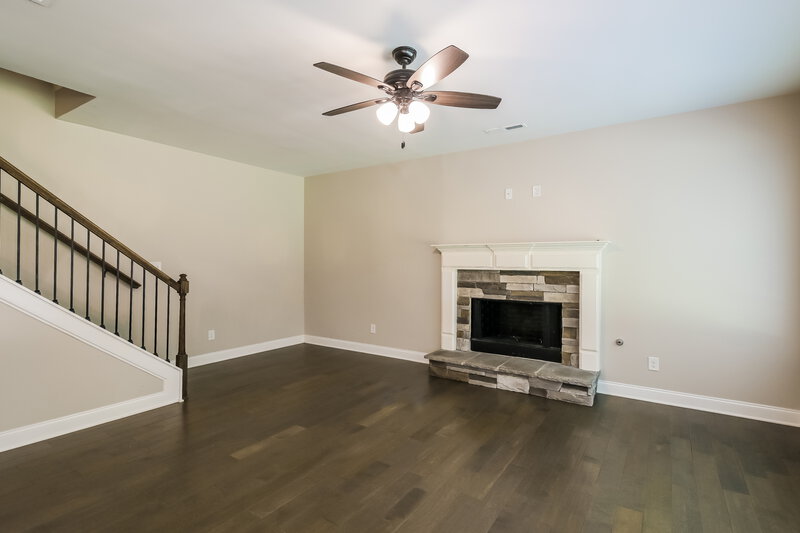 2,560/Mo, 102 Peyton Ct Senoia, GA 30276 Family Room View