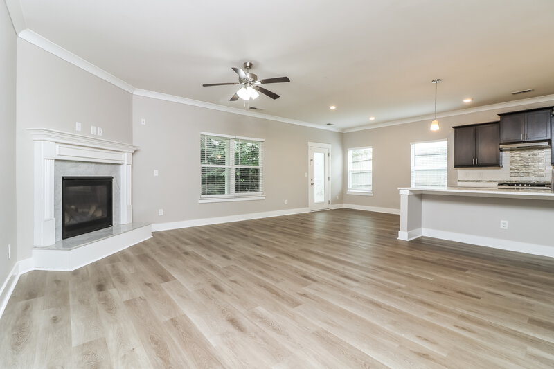 2,935/Mo, 2501 Kolb Manor Cir SW Marietta, GA 30008 Living Room View 2