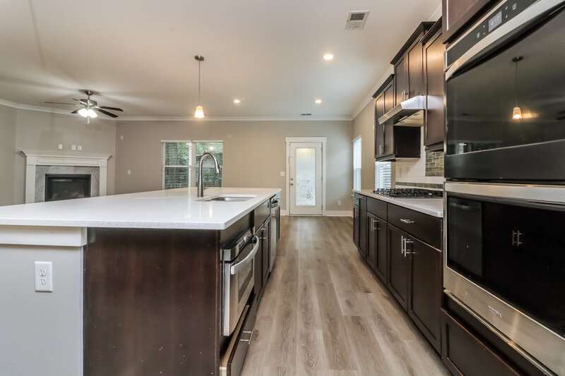 2,935/Mo, 2501 Kolb Manor Cir SW Marietta, GA 30008 Kitchen View