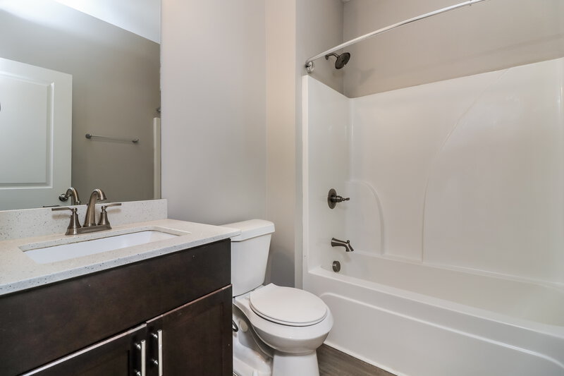 2,935/Mo, 2501 Kolb Manor Cir SW Marietta, GA 30008 Bathroom View