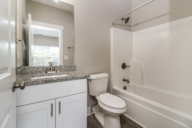 2,935/Mo, 2501 Kolb Manor Cir SW Marietta, GA 30008 Bathroom View 2