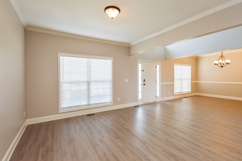 5,010/Mo, 90 Riverstone Dr Covington, GA 30014 Living Room View