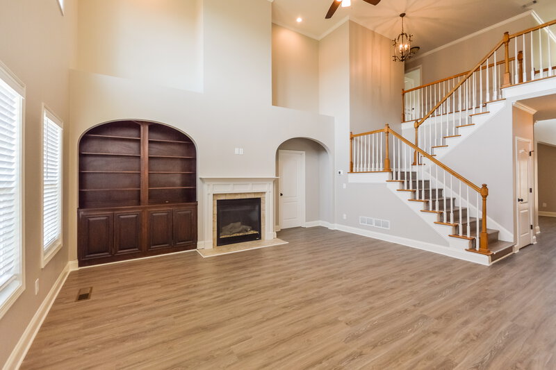 5,010/Mo, 90 Riverstone Dr Covington, GA 30014 Family Room View 2