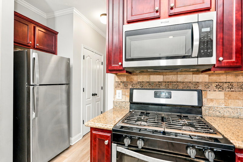 2,985/Mo, 90 Riverstone Dr Covington, GA 30014 Kitchen View 2