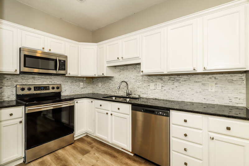 2,155/Mo, 4048 Golfview Ct Villa Rica, GA 30180 Kitchen View 2