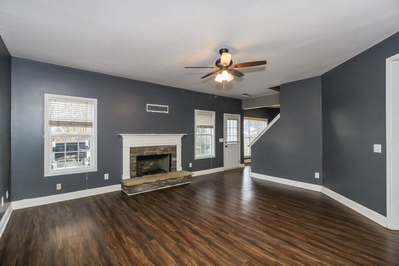 2,160/Mo, 15 Hitchcock Sta NE Cartersville, GA 30121 Living Room View