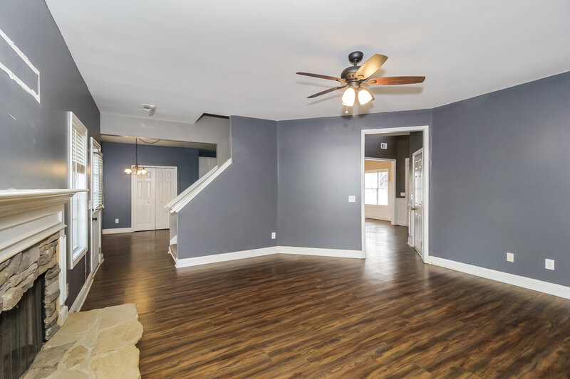 2,160/Mo, 15 Hitchcock Sta NE Cartersville, GA 30121 Living Room View 2