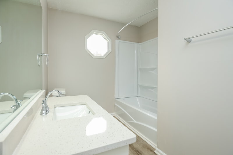 1,955/Mo, 346 Paula Ct Lawrenceville, GA 30046 Main Bathroom View