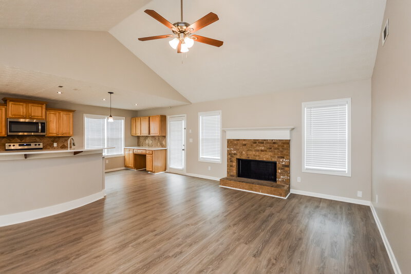 2,360/Mo, 195 Trelawney Dr Covington, GA 30016 Living Room View