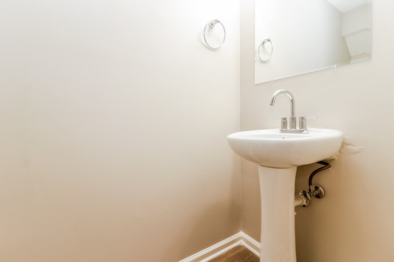 2,185/Mo, 4399 Stone Gate Way East Point, GA 30344 Bathroom View 2