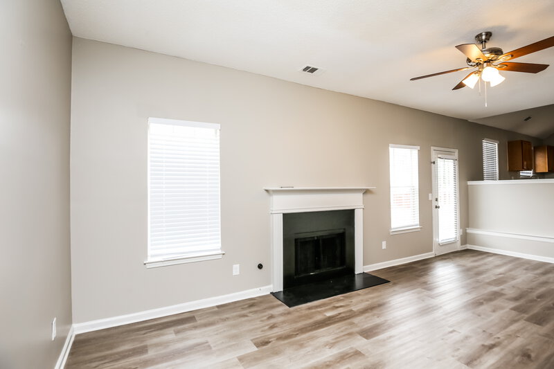 2,145/Mo, 3337 McIntosh Ln Snellville, GA 30039 Living Room View 2