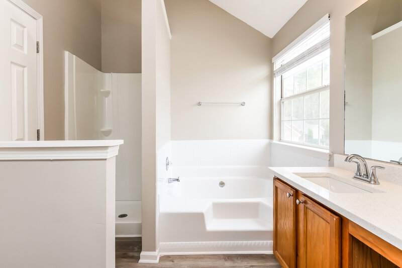 2,145/Mo, 3337 McIntosh Ln Snellville, GA 30039 Main Bathroom View
