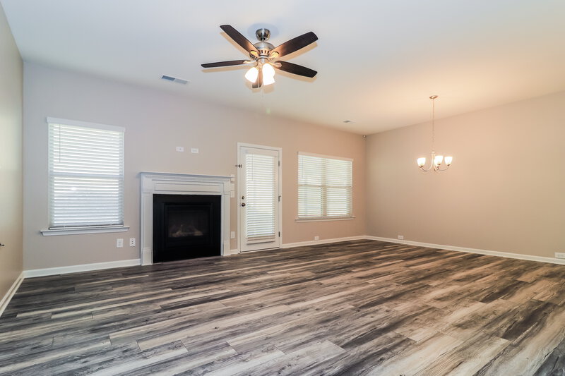 1,705/Mo, 403 Willow Ct Rockmart, GA 30153 Living Room View