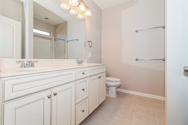 1,705/Mo, 403 Willow Ct Rockmart, GA 30153 Main Bathroom View