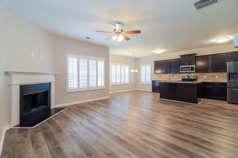 2,150/Mo, 371 Stable View Loop Dallas, GA 30132 Living Room View