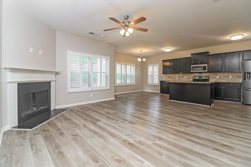 1,965/Mo, 371 Stable View Loop Dallas, GA 30132 Living Room View