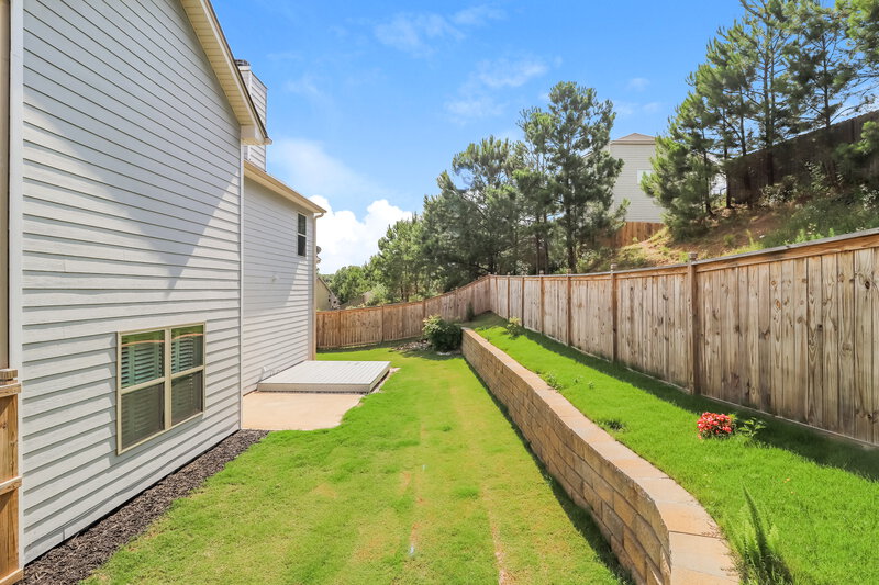 2,150/Mo, 371 Stable View Loop Dallas, GA 30132 Backyard View