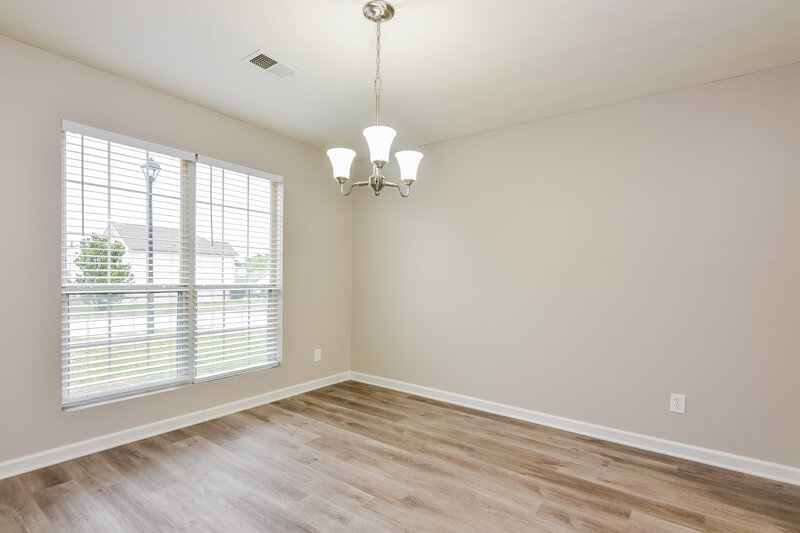 1,920/Mo, 6427 Alford Cir Lithonia, GA 30058 Dining Room View