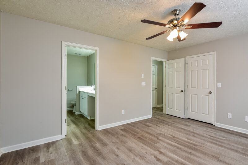 1,920/Mo, 6427 Alford Cir Lithonia, GA 30058 Main Bedroom View 2