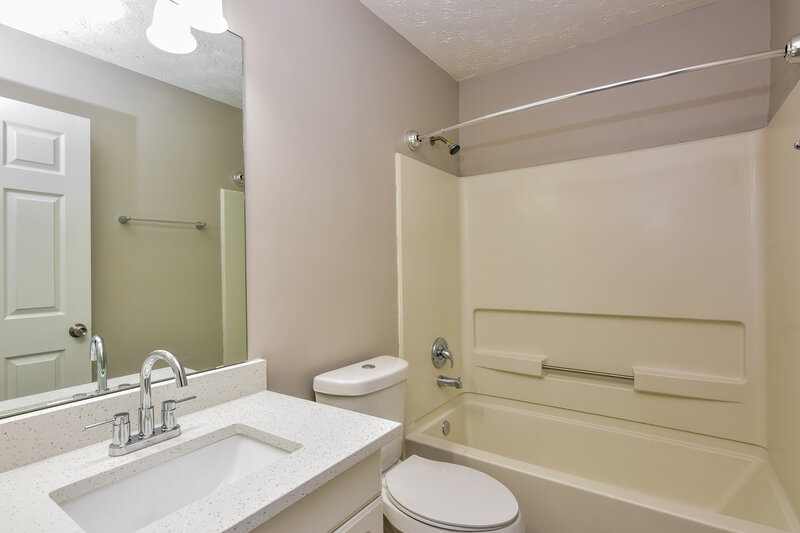 1,920/Mo, 6427 Alford Cir Lithonia, GA 30058 Bathroom View