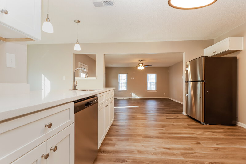 2,260/Mo, 7210 Mahogany Dr Fairburn, GA 30213 Kitchen View