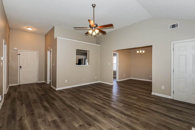 1,740/Mo, 10808 Knotty Pine Pl Hampton, GA 30228 Living Room View