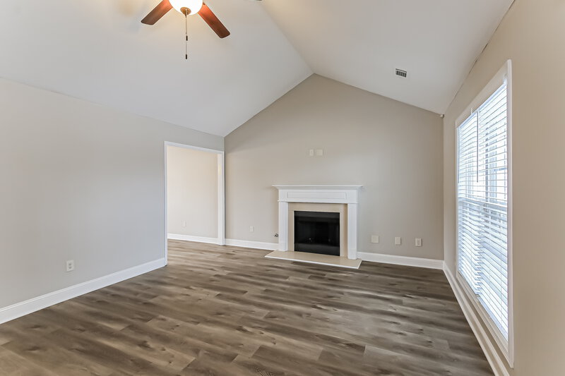 2,110/Mo, 1315 Dianne Way Winder, GA 30680 Living Room View 2